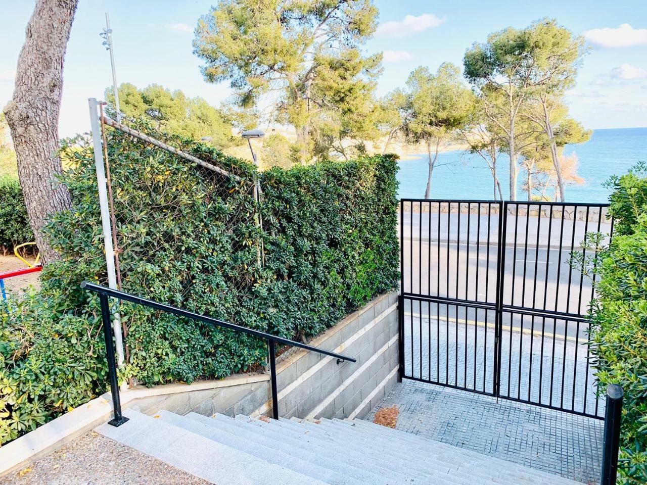 Book Playa Larga Salou Apartment Bagian luar foto